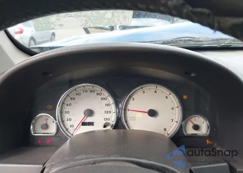 2005 Saturn Vue V6 z USA, uszkodzony, nr VIN 5GZCZ53455S824181